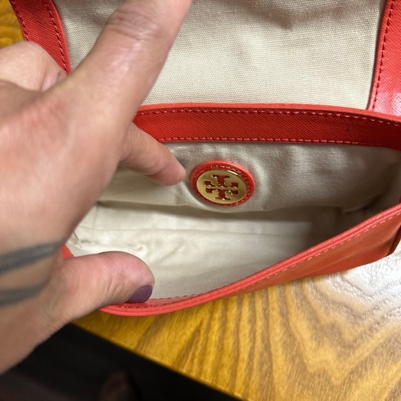 Authentic Tory Burch clutch /crossbody - Picture 3 of 10